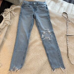 AEO Light Wash Distressed 90s Jeans 2